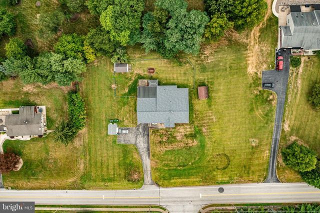 839 HOLLOW RD, Phoenixville, PA 19460