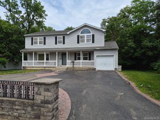 25 Mount Avenue, Wyandanch, NY 11798