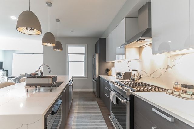 54 Pleasant Street 5, Boston, MA 02125