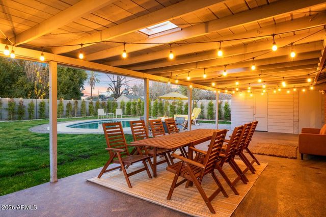 1716 W BERRIDGE Lane, Phoenix, AZ 85015