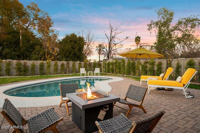 1716 W BERRIDGE Lane, Phoenix, AZ 85015