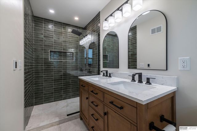 1412 S 126th Street, Omaha, NE 68144
