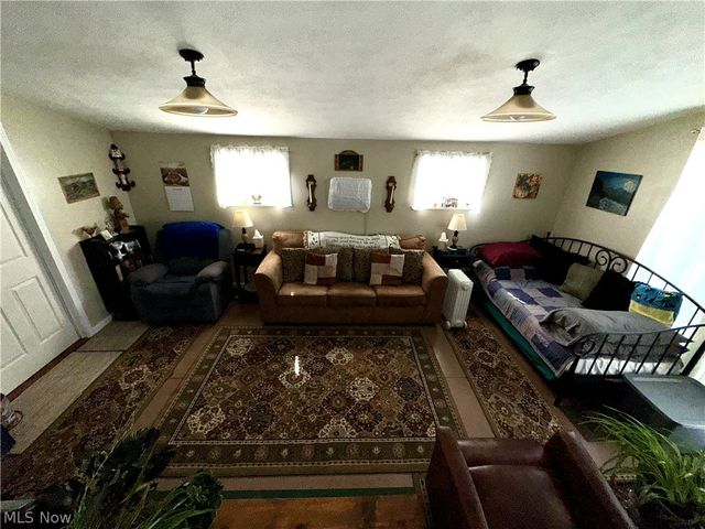 807 Carlisle Street, Belpre, OH 45714