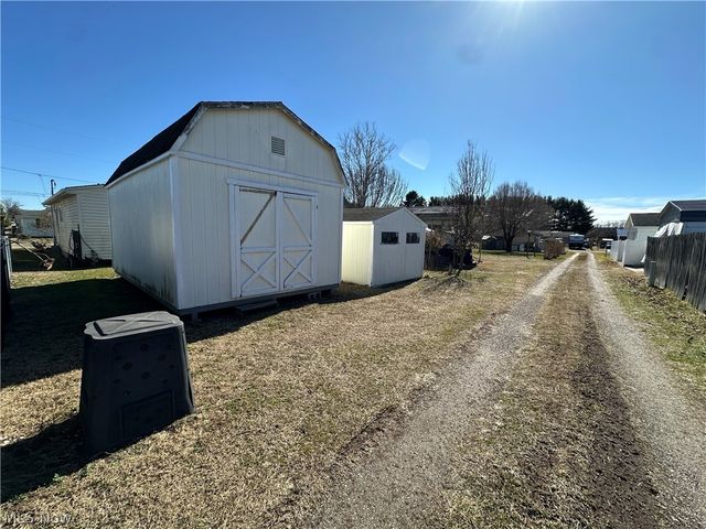 807 Carlisle Street, Belpre, OH 45714