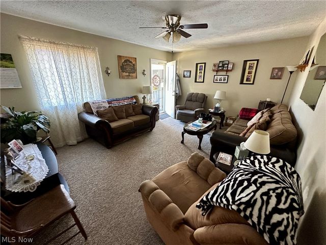 807 Carlisle Street, Belpre, OH 45714