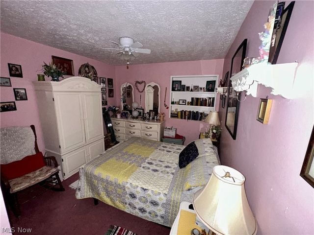 807 Carlisle Street, Belpre, OH 45714