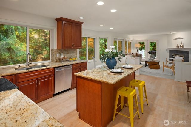 6519 214th Avenue NE, Redmond, WA 98053