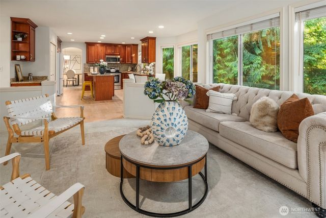 6519 214th Avenue NE, Redmond, WA 98053