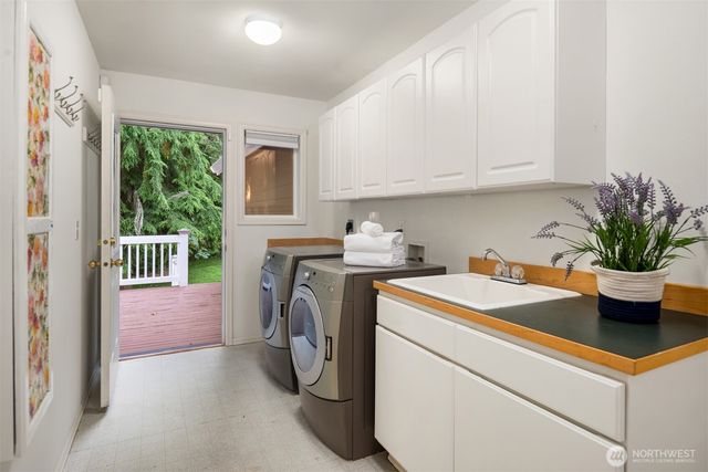 6519 214th Avenue NE, Redmond, WA 98053