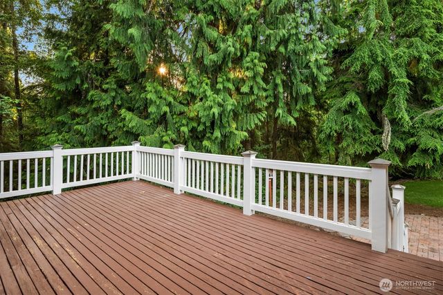6519 214th Avenue NE, Redmond, WA 98053