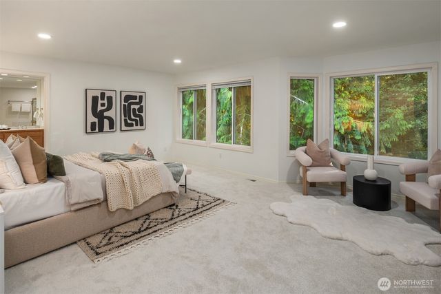 6519 214th Avenue NE, Redmond, WA 98053