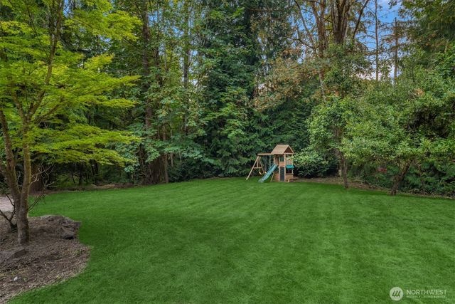 6519 214th Avenue NE, Redmond, WA 98053