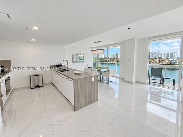 400 Sunny Isles Blvd 403, Sunny Isles Beach, FL 33160