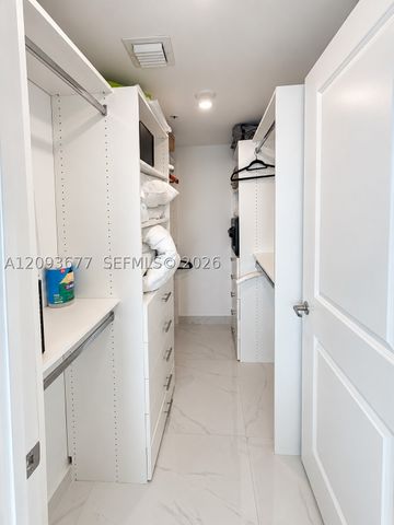 400 Sunny Isles Blvd 403, Sunny Isles Beach, FL 33160