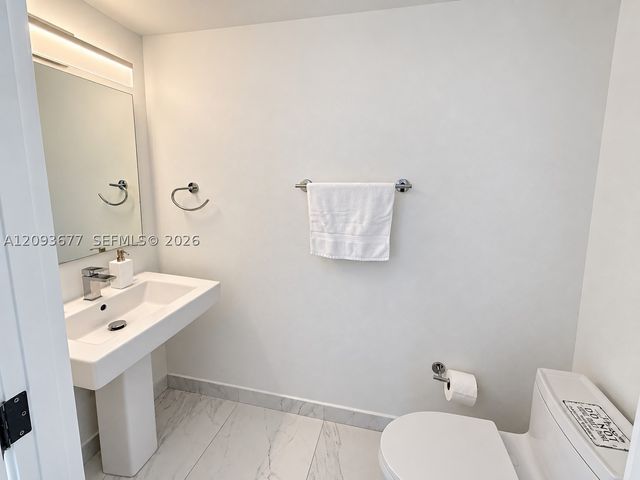 400 Sunny Isles Blvd 403, Sunny Isles Beach, FL 33160