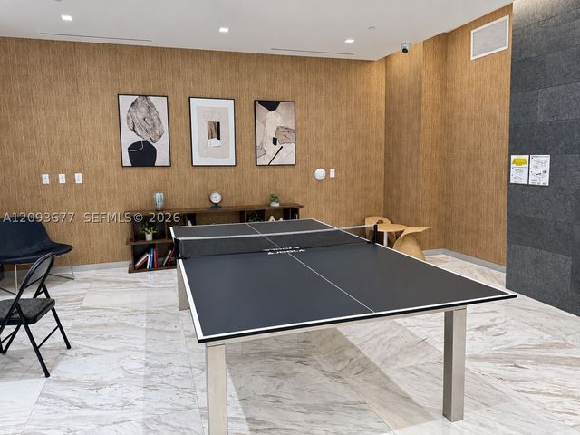 400 Sunny Isles Blvd 403, Sunny Isles Beach, FL 33160