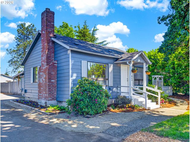 863 LINN Ave, Oregon City, OR 97045