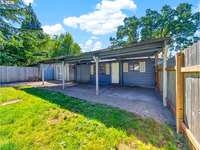 863 LINN Ave, Oregon City, OR 97045
