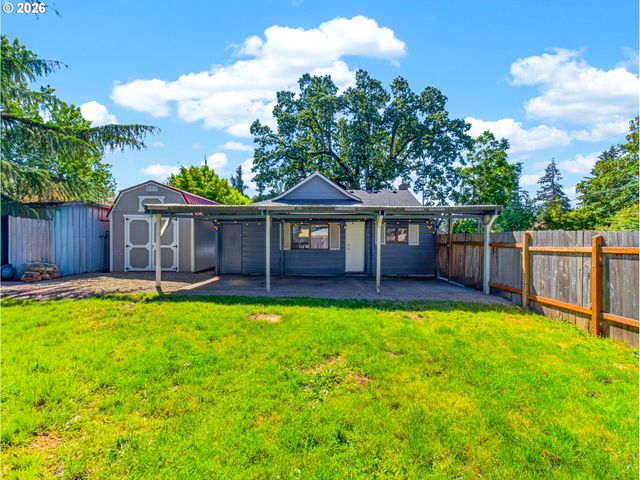 863 LINN Ave, Oregon City, OR 97045
