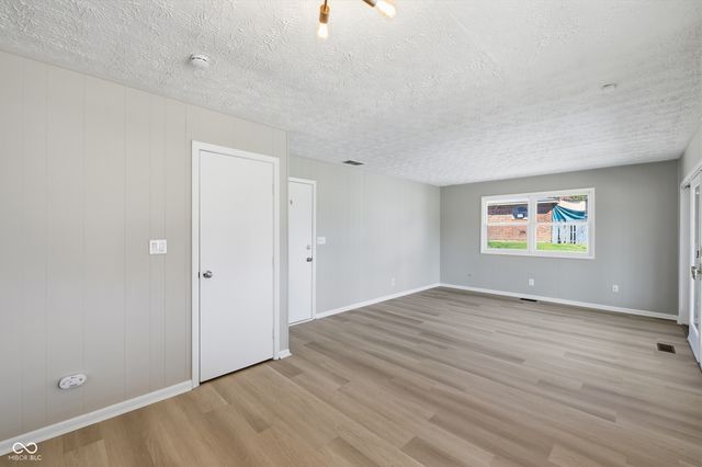 2193 W 100 N, Greenfield, IN 46140