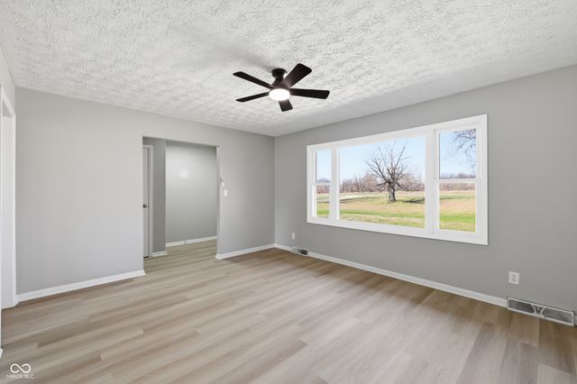 2193 W 100 N, Greenfield, IN 46140