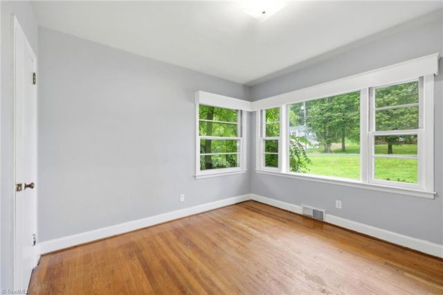 5002 Cherry Street, Winston-salem, NC 27105