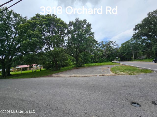 3918 Orchard Avenue, Pascagoula, MS 39581