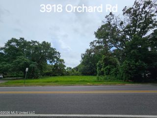 3918 Orchard Avenue, Pascagoula, MS 39581