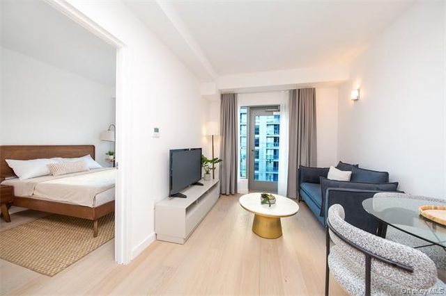 3371 Prince Street 14L, Flushing, NY 11354