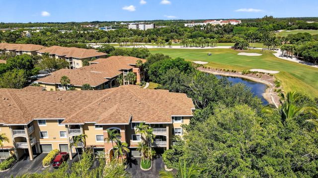 6511 EMERALD DUNES Drive 304, West Palm Beach, FL 33411