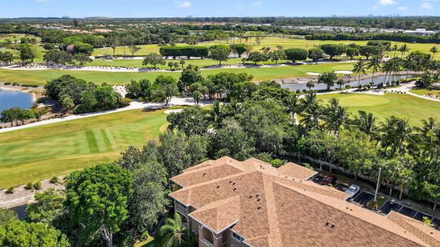 6511 EMERALD DUNES Drive 304, West Palm Beach, FL 33411