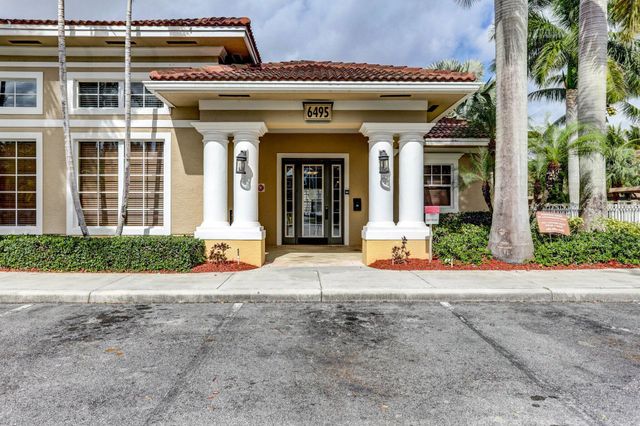 6511 EMERALD DUNES Drive 304, West Palm Beach, FL 33411