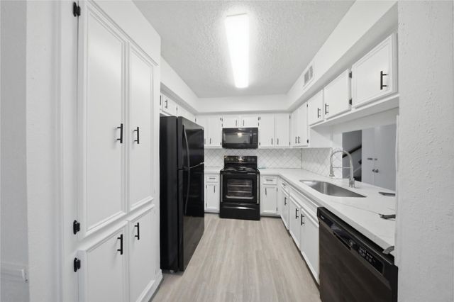 11002 Hammerly Boulevard 12, Houston, TX 77043