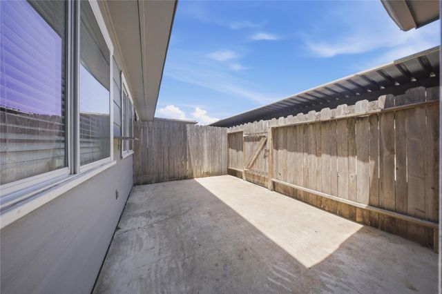 11002 Hammerly Boulevard 12, Houston, TX 77043