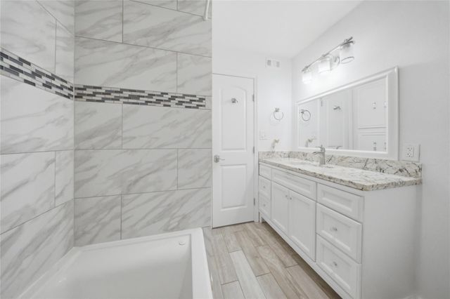 11002 Hammerly Boulevard 12, Houston, TX 77043