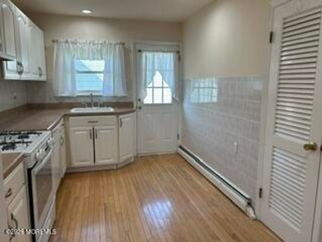 5 Leeward Street, Toms River, NJ 08757