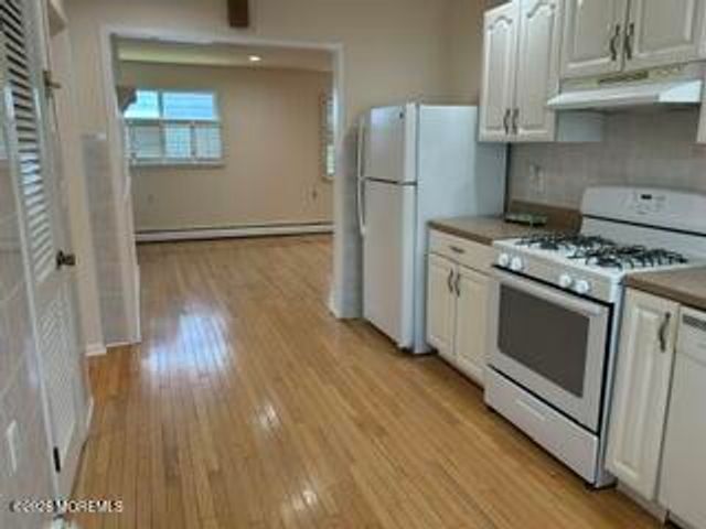 5 Leeward Street, Toms River, NJ 08757