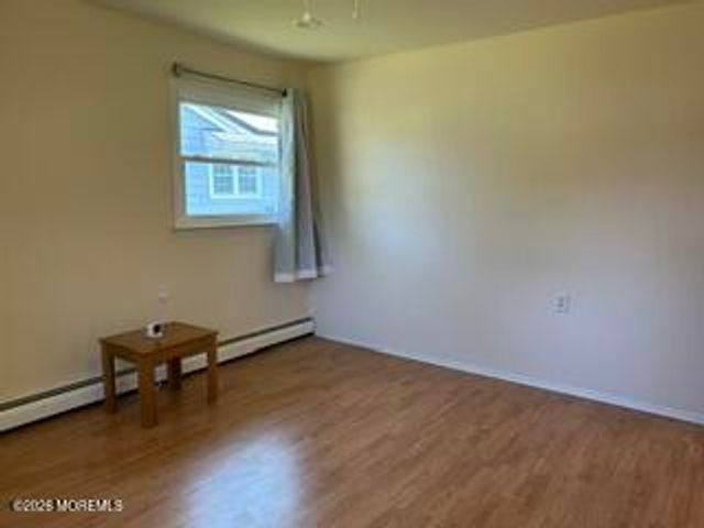 5 Leeward Street, Toms River, NJ 08757