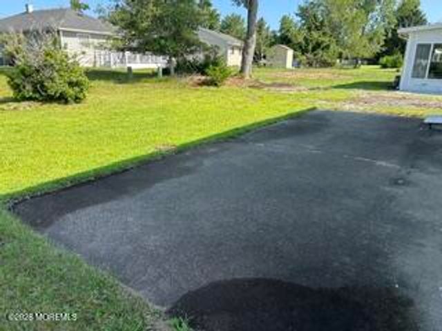 5 Leeward Street, Toms River, NJ 08757