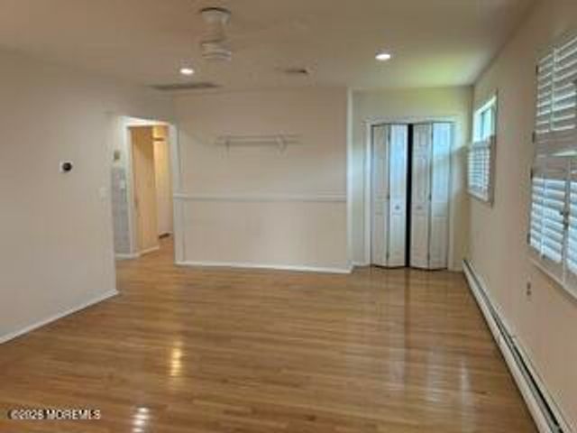 5 Leeward Street, Toms River, NJ 08757