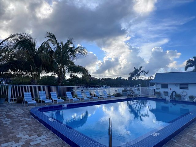 4201 S Ocean Blvd J2, South Palm Beach, FL 33480
