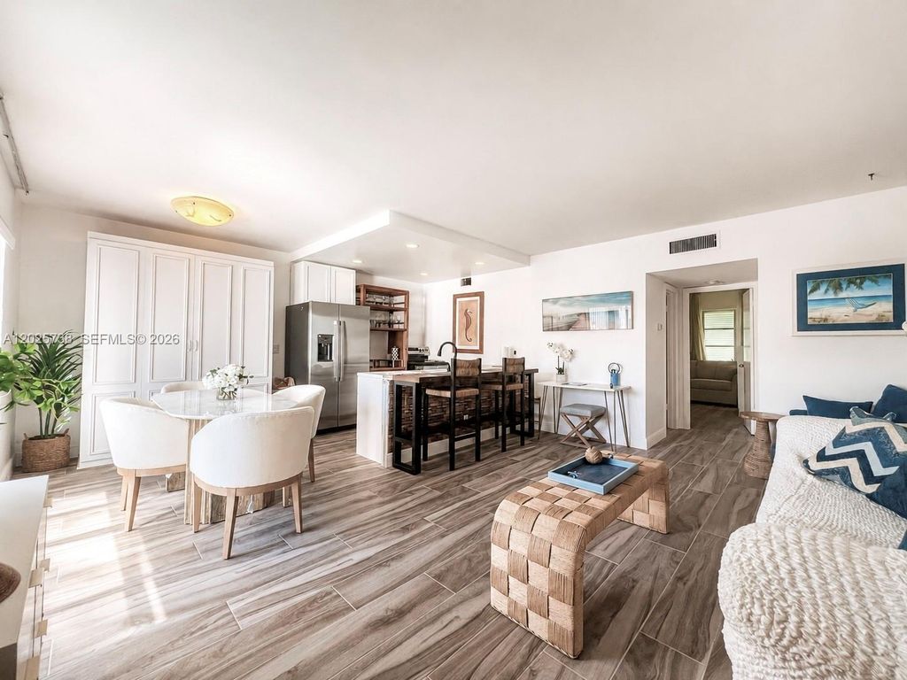 4201 S Ocean Blvd J2, South Palm Beach, FL 33480