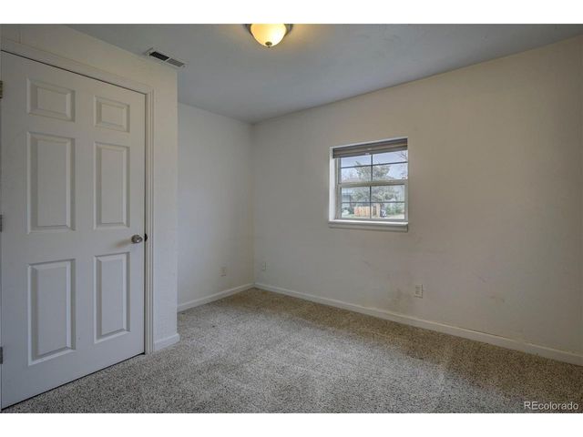 505 2nd Ave, Deer Trail, CO 80105