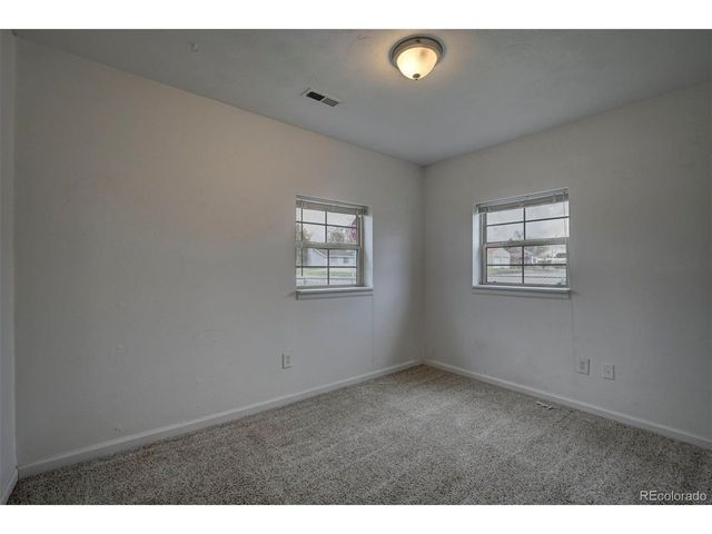 505 2nd Ave, Deer Trail, CO 80105