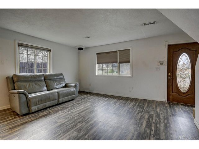 505 2nd Ave, Deer Trail, CO 80105