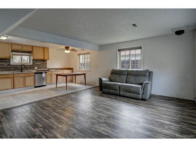 505 2nd Ave, Deer Trail, CO 80105