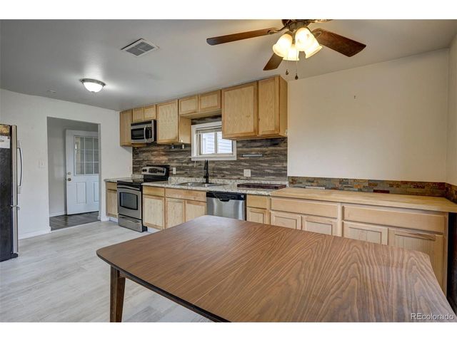 505 2nd Ave, Deer Trail, CO 80105