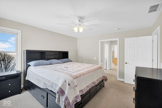 2202 Peartree Ct, Columbus, IN 47201