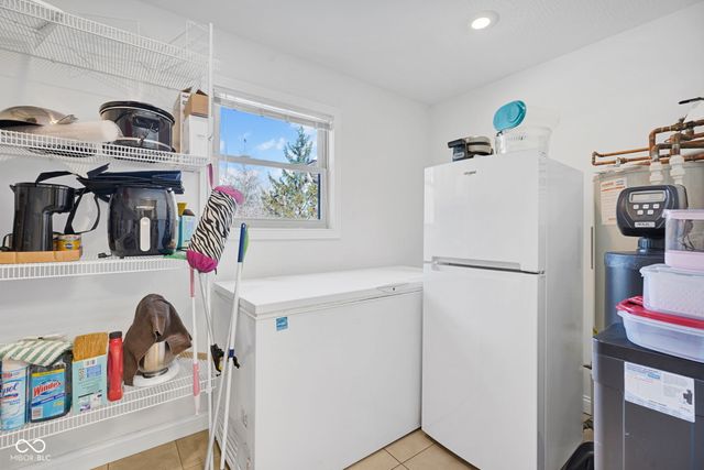 2202 Peartree Ct, Columbus, IN 47201