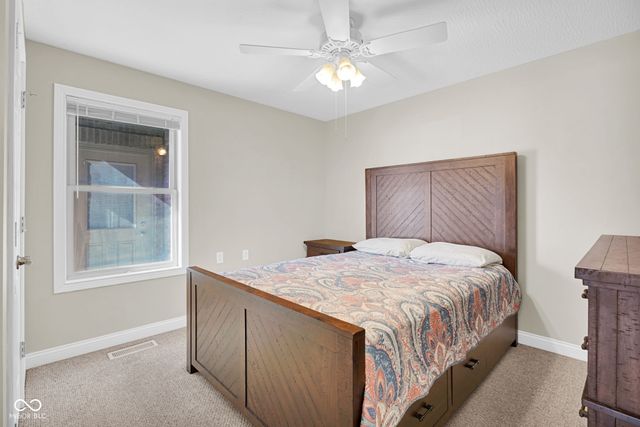 2202 Peartree Ct, Columbus, IN 47201